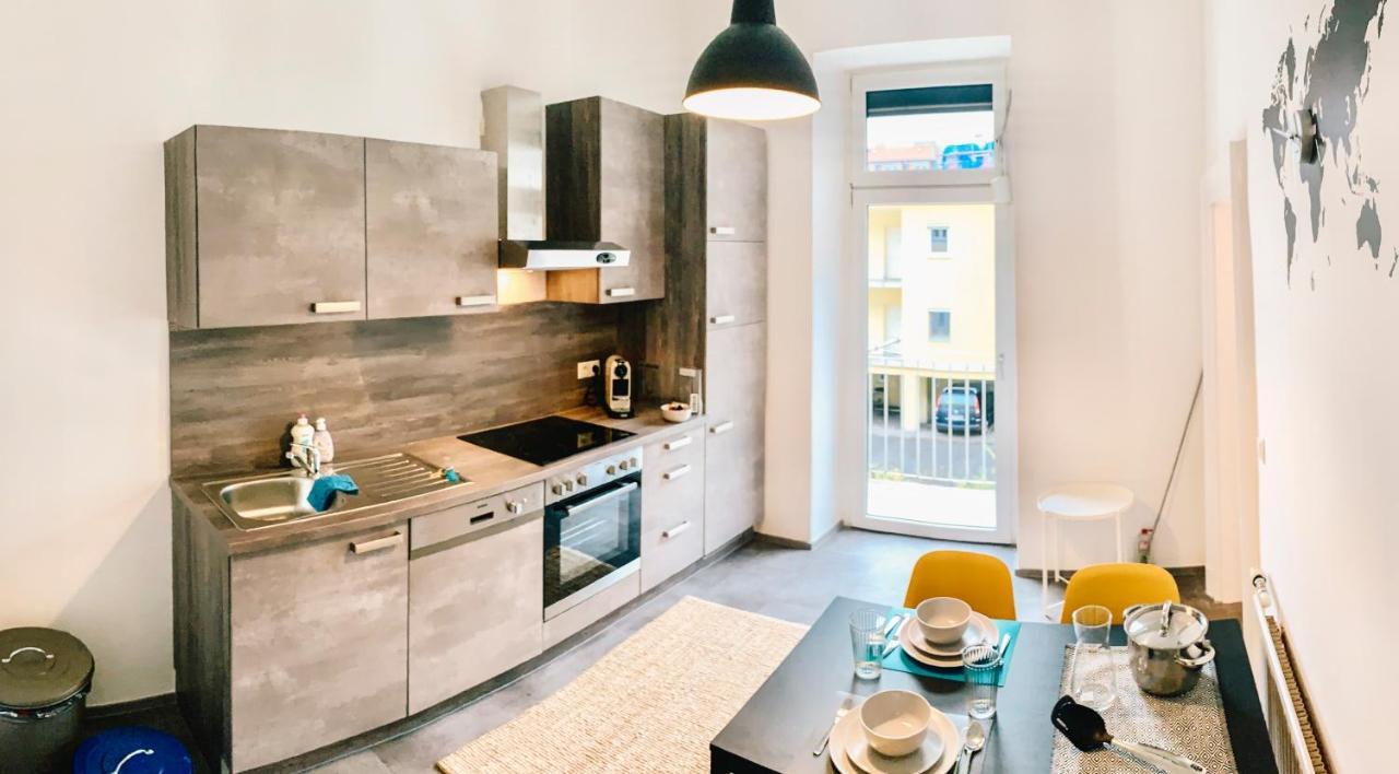 Contemporary City Apartment - By Nahuen Suites غراتس المظهر الخارجي الصورة
