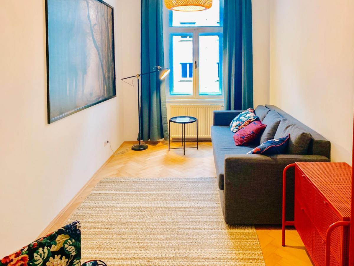 Contemporary City Apartment - By Nahuen Suites غراتس المظهر الخارجي الصورة