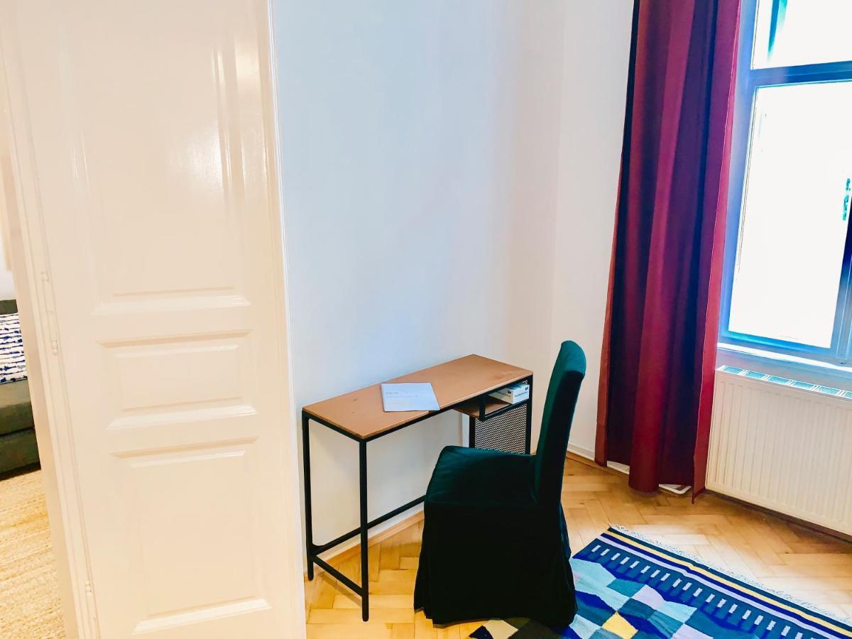 Contemporary City Apartment - By Nahuen Suites غراتس المظهر الخارجي الصورة