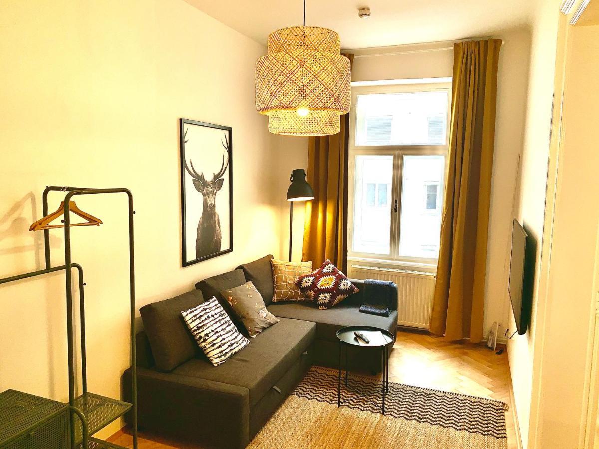 Contemporary City Apartment - By Nahuen Suites غراتس المظهر الخارجي الصورة
